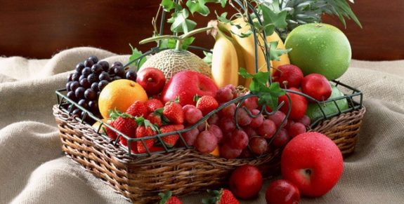01-tasting-fruits-636×322
