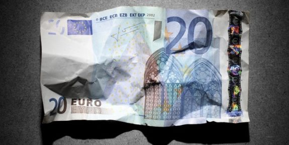 04.CRUMPLED.AND_.DIRTY–636×318