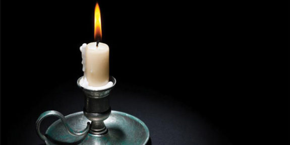 07-Candle.On_.A.Candlestick